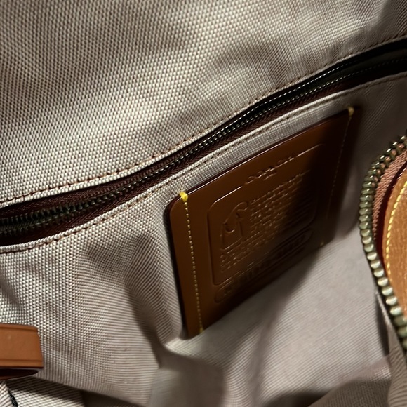 Coach handbag. - Picture 9 of 17